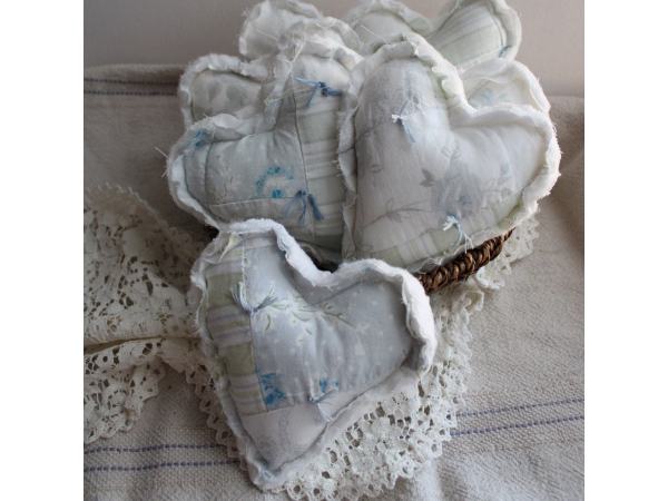 Farmhouse shabby chic hearts