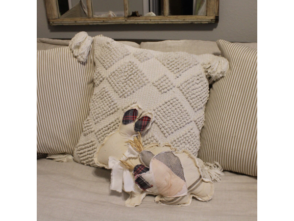 farmhouse decorative bunny