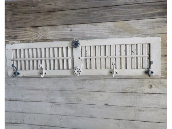 Vintage Peg Shutter Rack