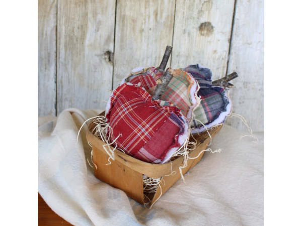 vintage fabric quilt apples