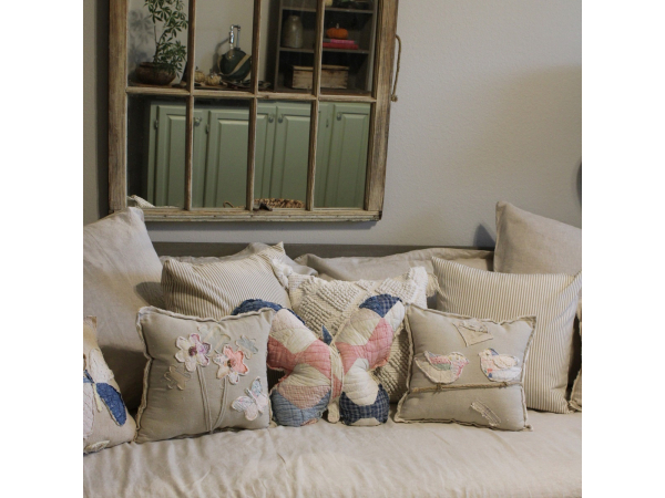 Bird quilted pillows, Vintage Decorative Garden Style, Vintage Quilt pillows