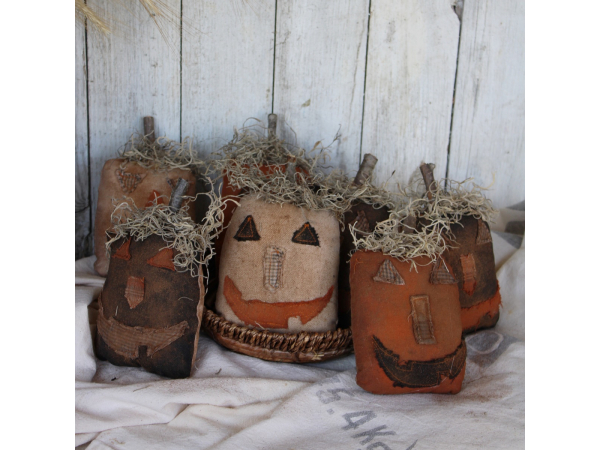 Primitive pumpkin cupboard tuck