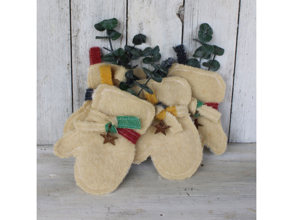 Wool Mittens, Mantel ornaments, Christmas