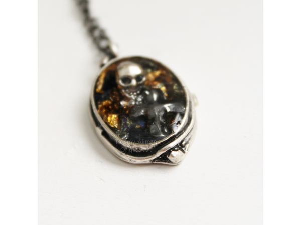 Skull and Cross Necklace, skull necklace