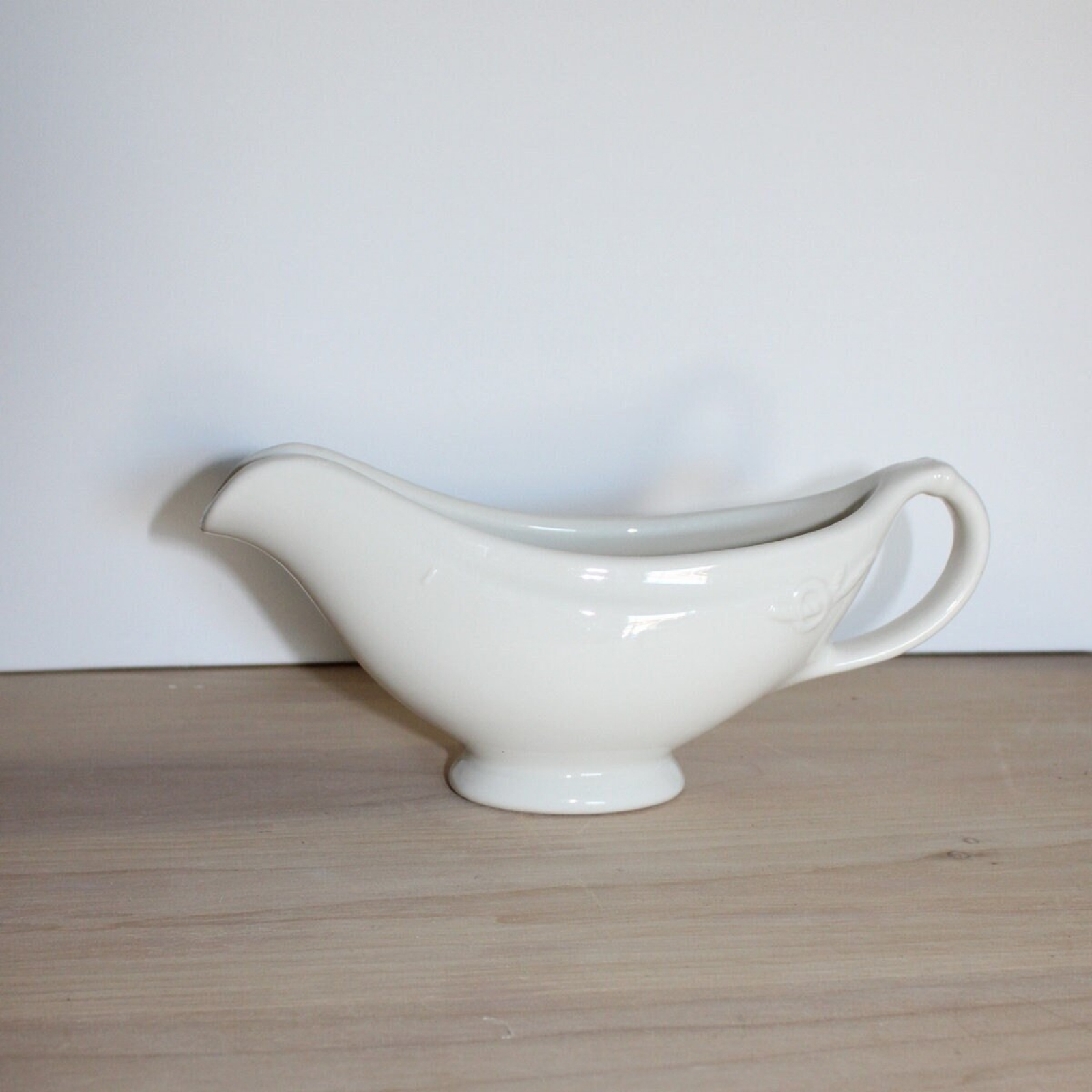 Homer Laughlin Large Gravy Boat Kenzie s Cottage