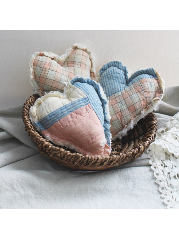 1950's Quilt Heart/Bowl Filler/Farmhouse Decor/ Cupboard Tuck