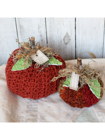Rust Hand Crocheted Pumpkin Set with Vintage Quilted Leaves, Thanksgiving Pumpkins